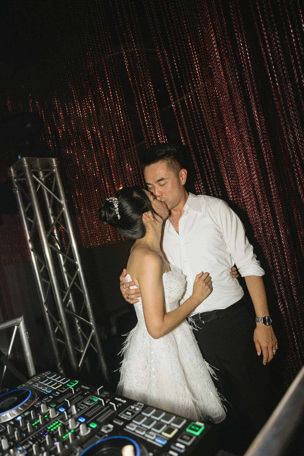 Vogue wedding photographer | Montreal Editorial wedding photographer | luxury moment photography-1436