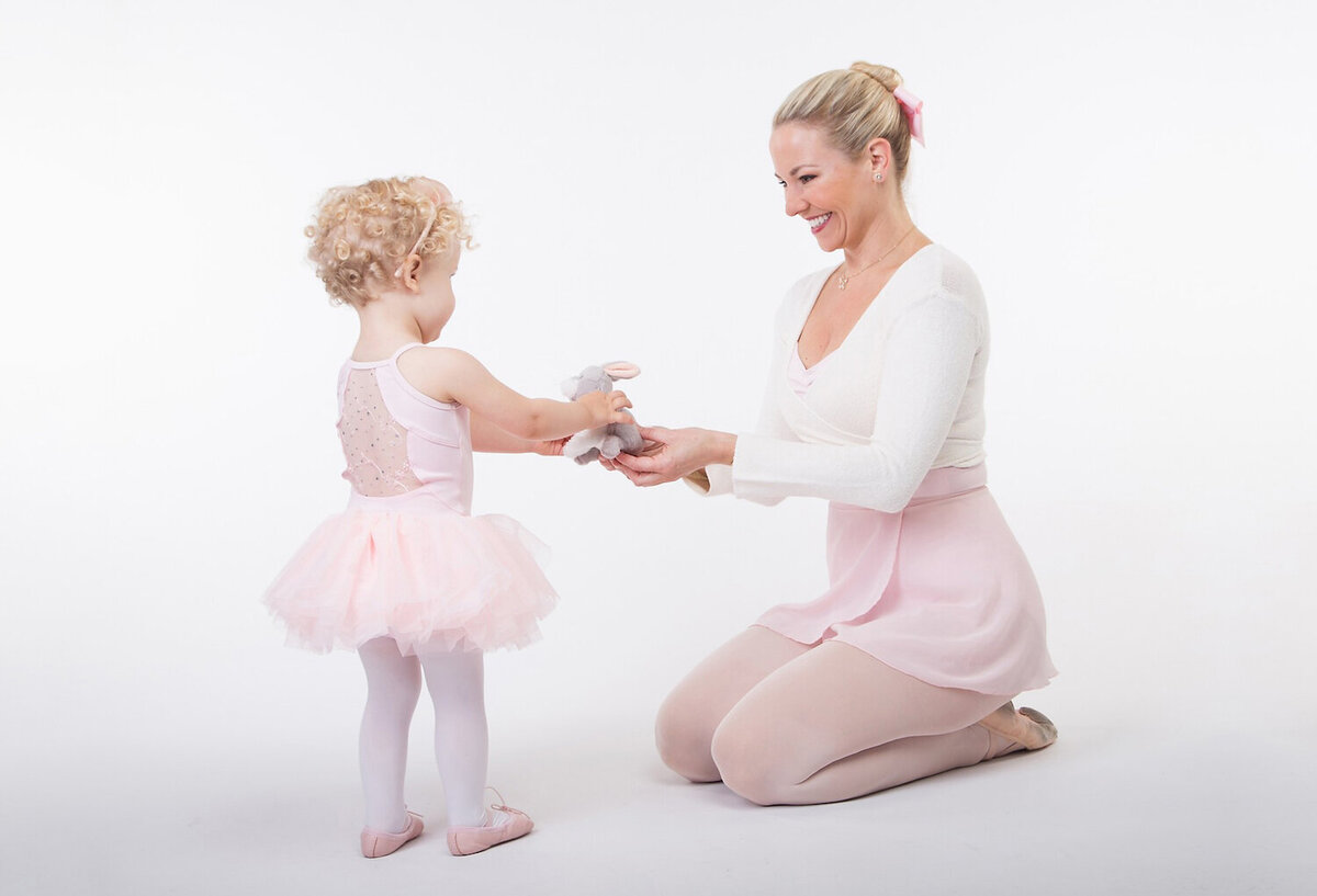 Dance With Miss Anna | SF Bay Area Toddler Dance Classes