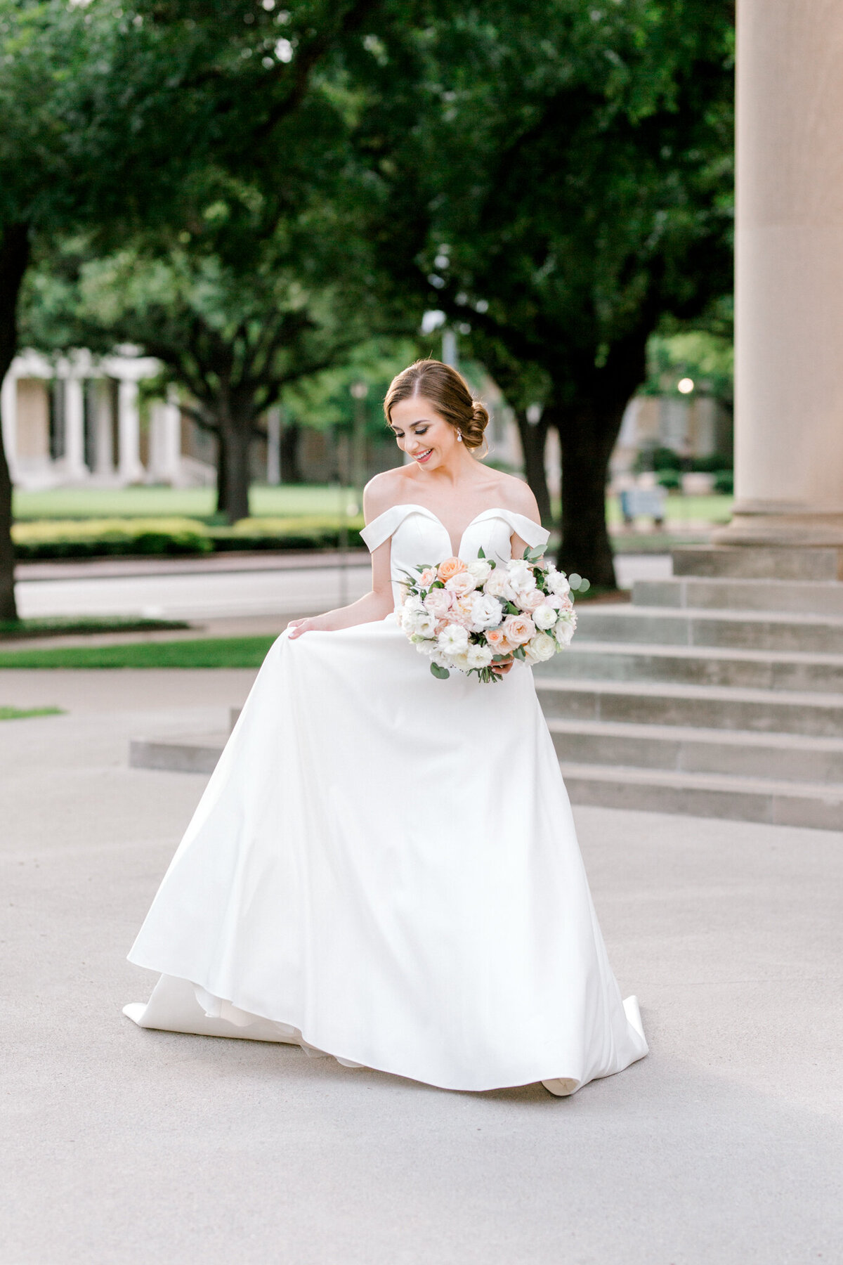 Lexi Broughton Bridal Portraits at TCU Robert Carr Chapel Fort Worth, Texas | Sami Kathryn Photography | Dallas DFW Wedding Photographer | R. Love Floral Blush and Peach Bouquet-10