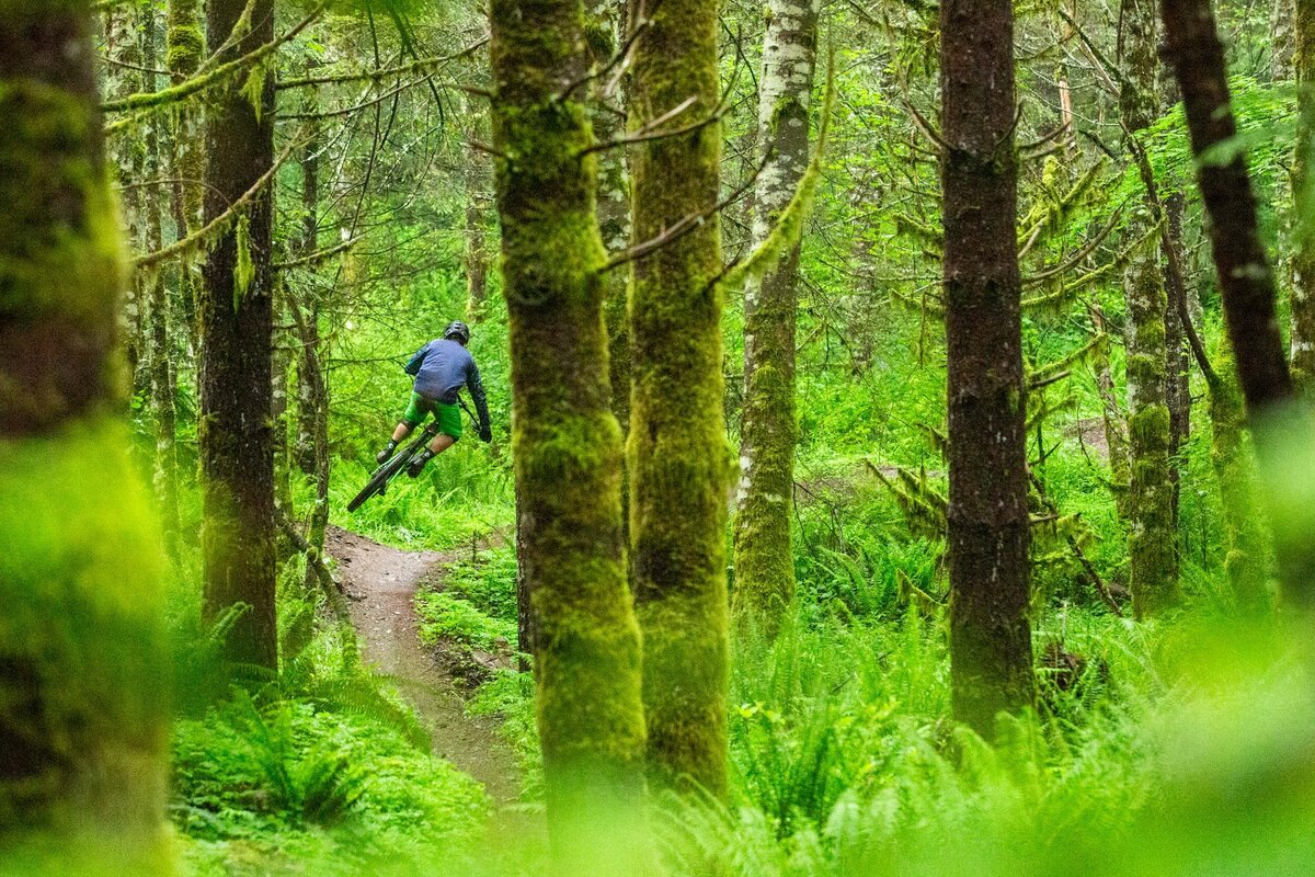 mtb_action_oregon_sandyridge_jump