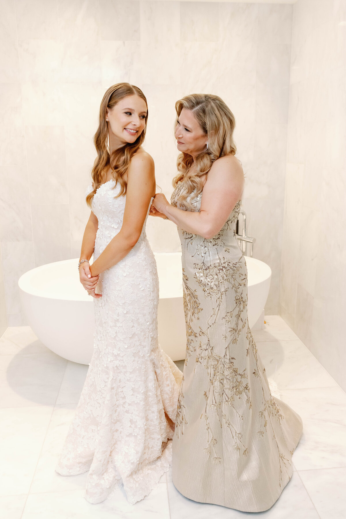 bride-and-mother-getting-ready-at-the-london-west-hollywood