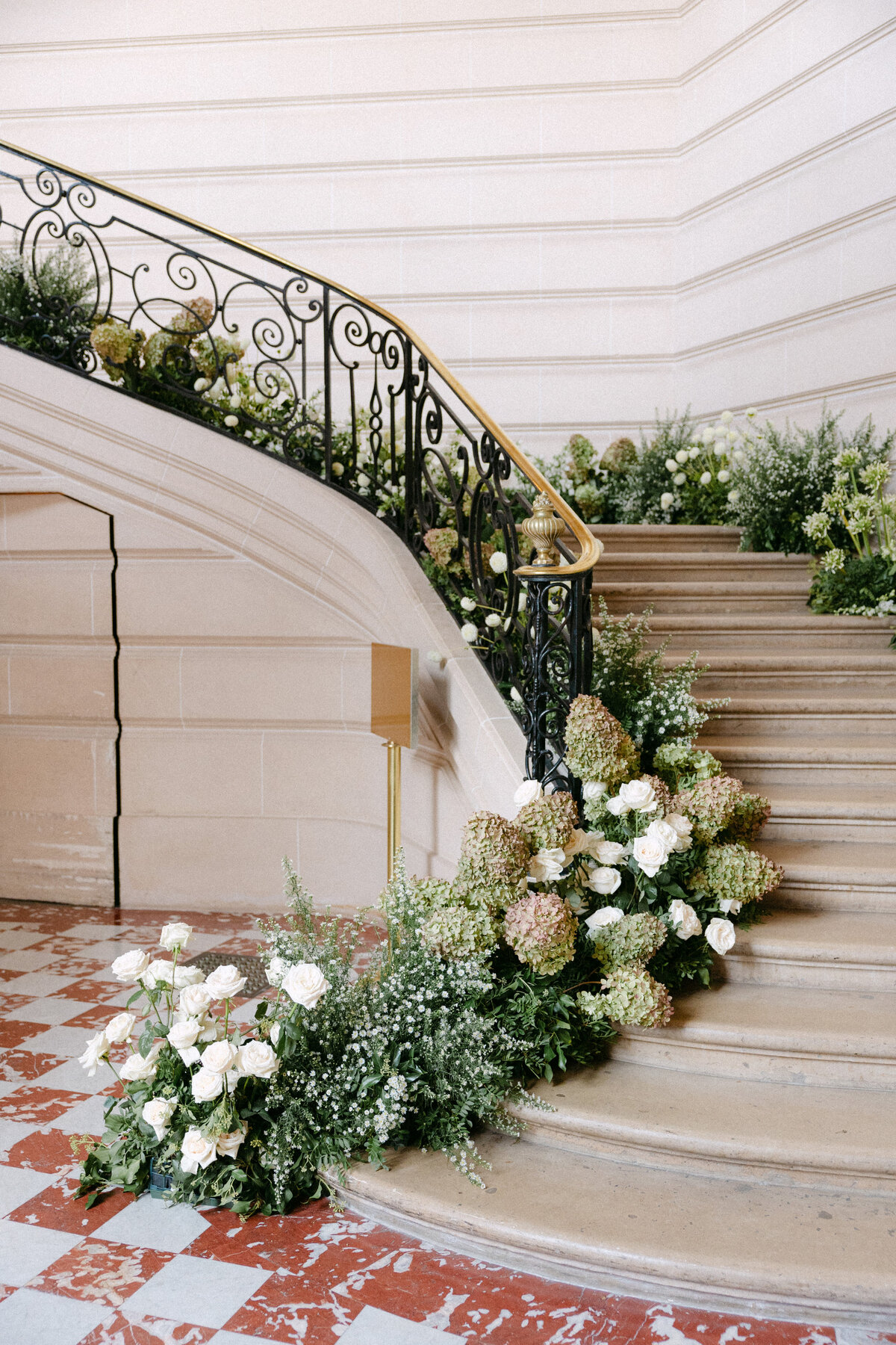 Jennifer Fox Weddings English speaking wedding planning & design agency in France crafting refined and bespoke weddings and celebrations Provence, Paris and destination wd781