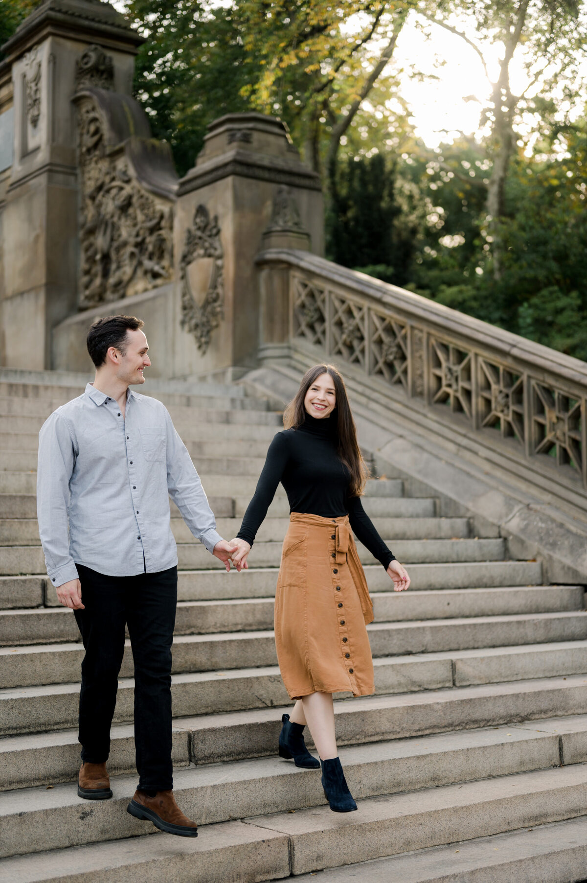 sophisticated-engagement-shoot-central-park-Liz-Banfield-Bethesda-Fountain