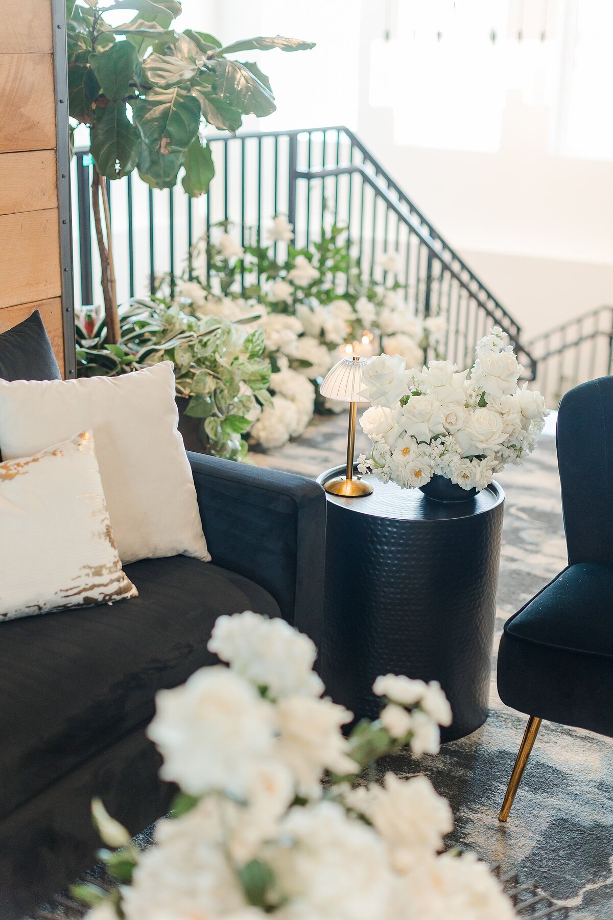 Chic Modern All White Wedding The Beaufort Hotel Brittanie Raquel Events_0020