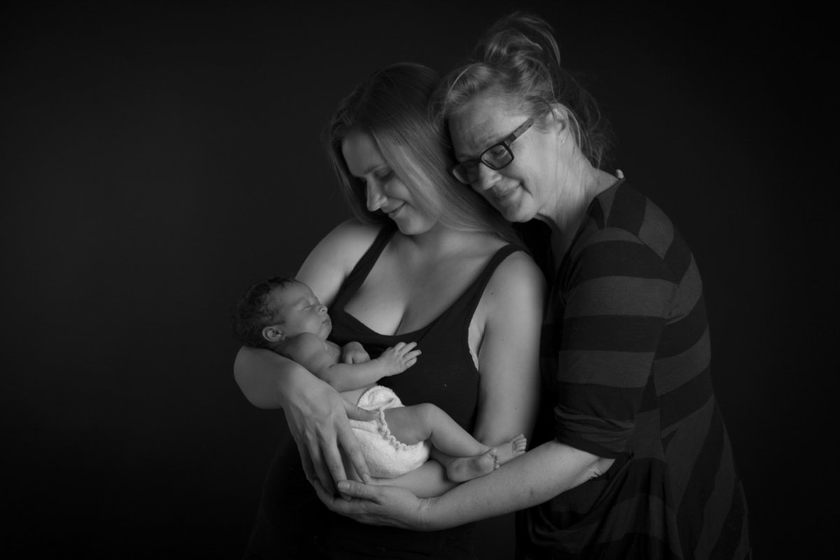 newborn-photos-maimounas-devipridephotography-19bw
