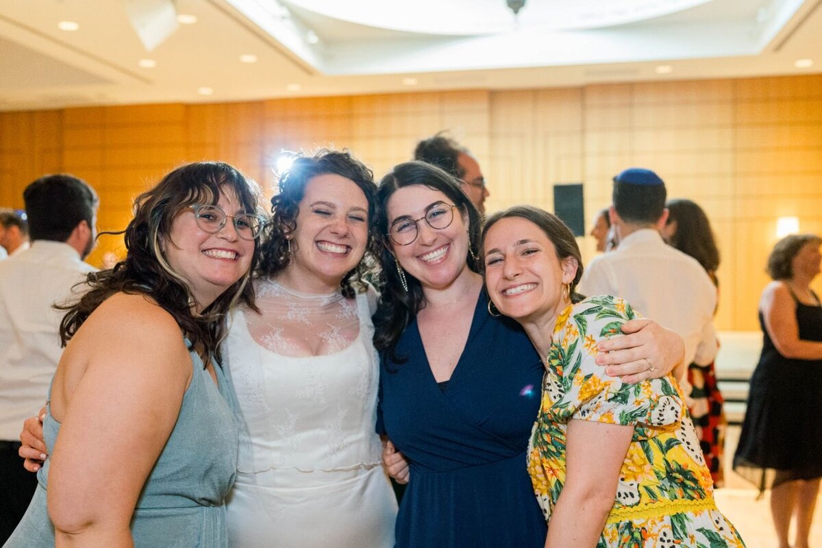 processed_ElianaMelmedPhotography_JewishWeddingPhotographer_ShulaNoah_Dancing-263