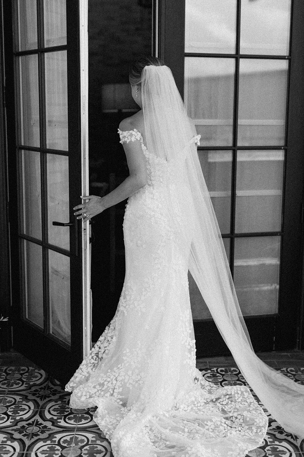 Hotel-Emma-Wedding-Photographer-Elopement-Austin-featherandtwine-kb9