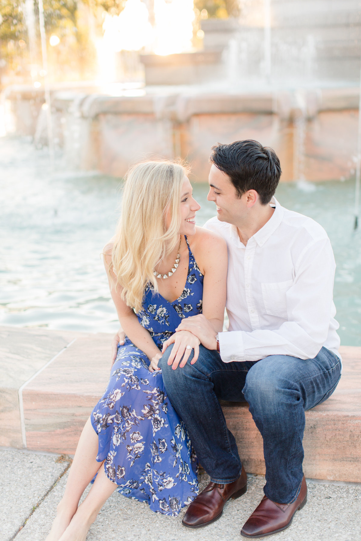 Indianapolis War Memorial Downtown Engagement Session Sunrise Sami Renee Photography-12