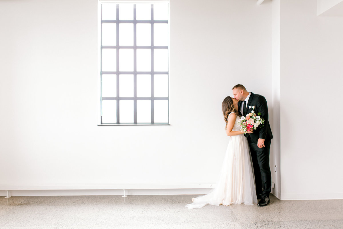 Toronto Wedding Photographer Gallery 2020_WeeThreeSparrowsPhotography_375
