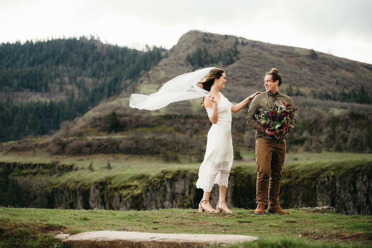 Portland-Oregon-elopement-photographer