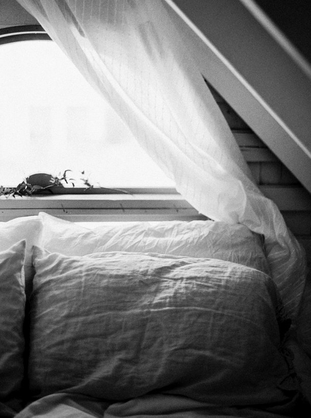 breakfast-in-bed-couples-boudoir-melanie-gabrielle-photography-47