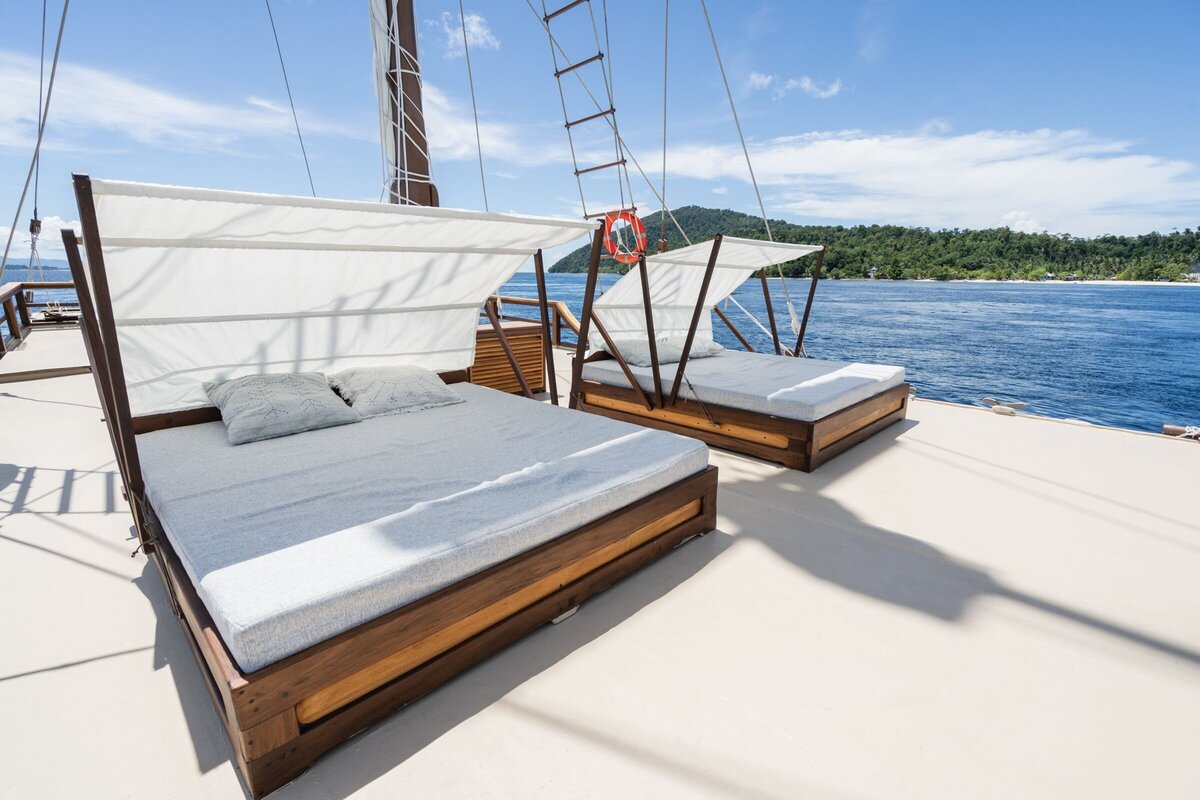 Luxury Yacht Charter Raja Ampat Dewata-yacht_Pacific-High12