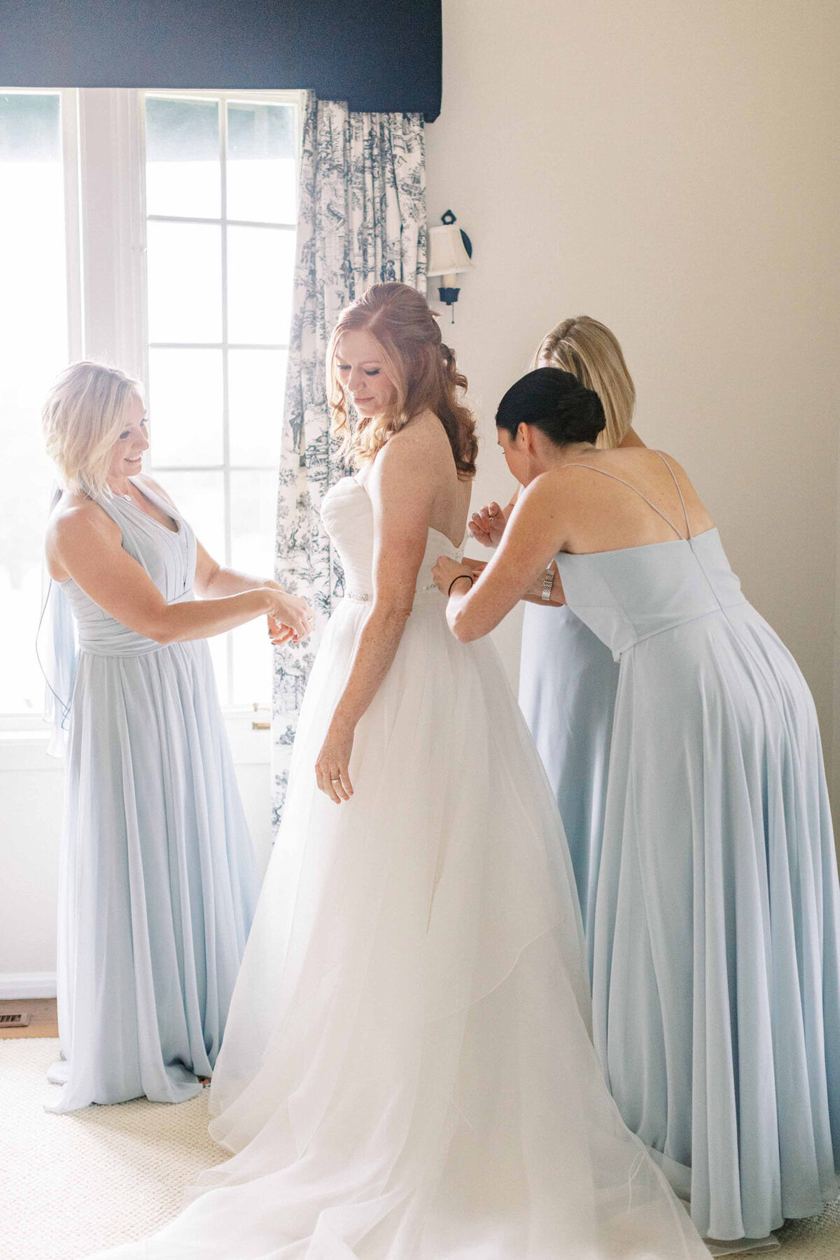 30santa-barbara-estate-wedding-planner-light-blue-bridesmaid-dresses