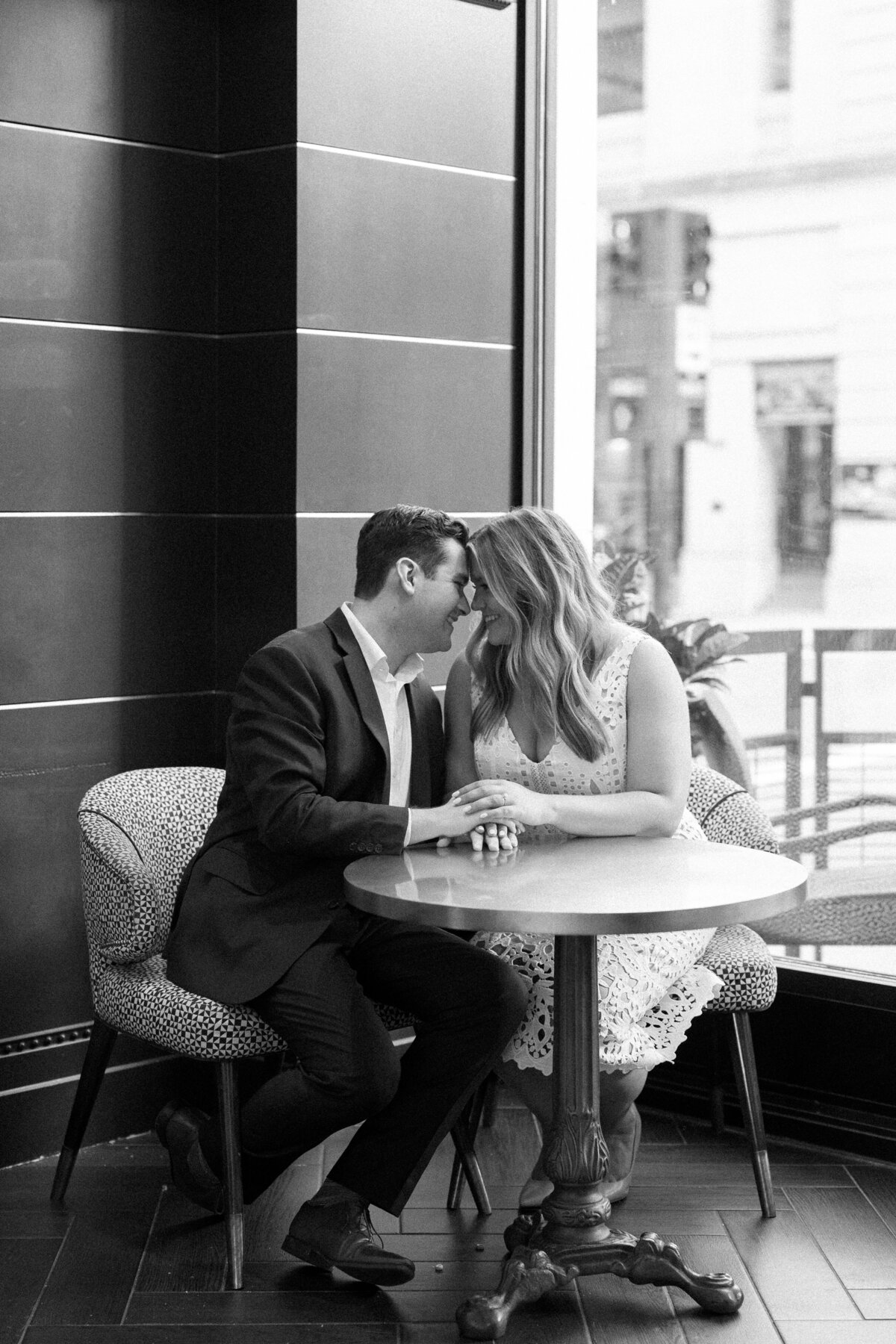Paige and Tommy Engagement Sesison - Downtown Knoxville Tennessee - East Tennessee Wedding Photographer - Alaina René Photohgraphy-110