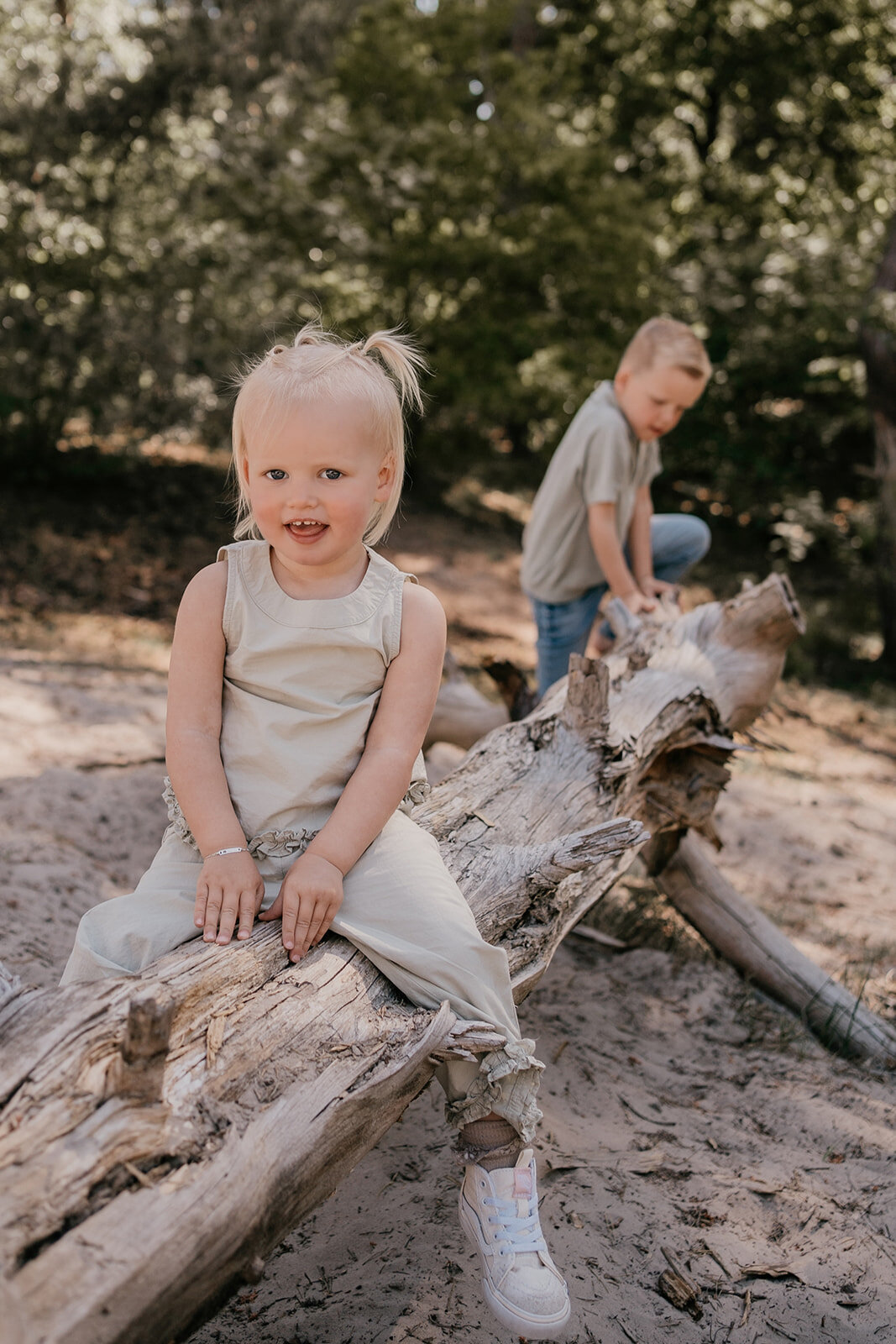 Gezinsfotografie in de Duinen  Leukfotografie – Spontane Familie Fotoshoots5