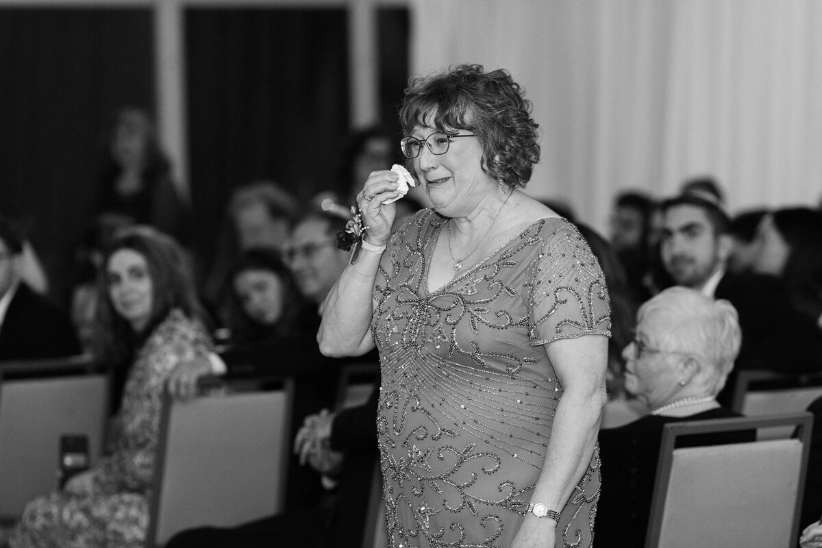 Eliana-Melmed-Photography-Chicago-LosAngeles-Jewish-WeddingPhotography-Chuppah-00081