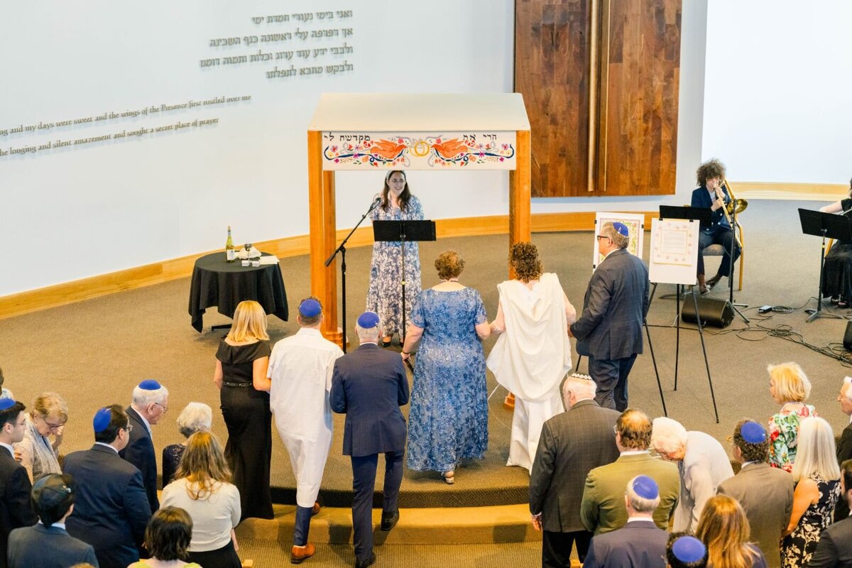 Eliana-Melmed-Photography-Chicago-LosAngeles-Jewish-WeddingPhotography-ShulaNoah-Chuppah-00080