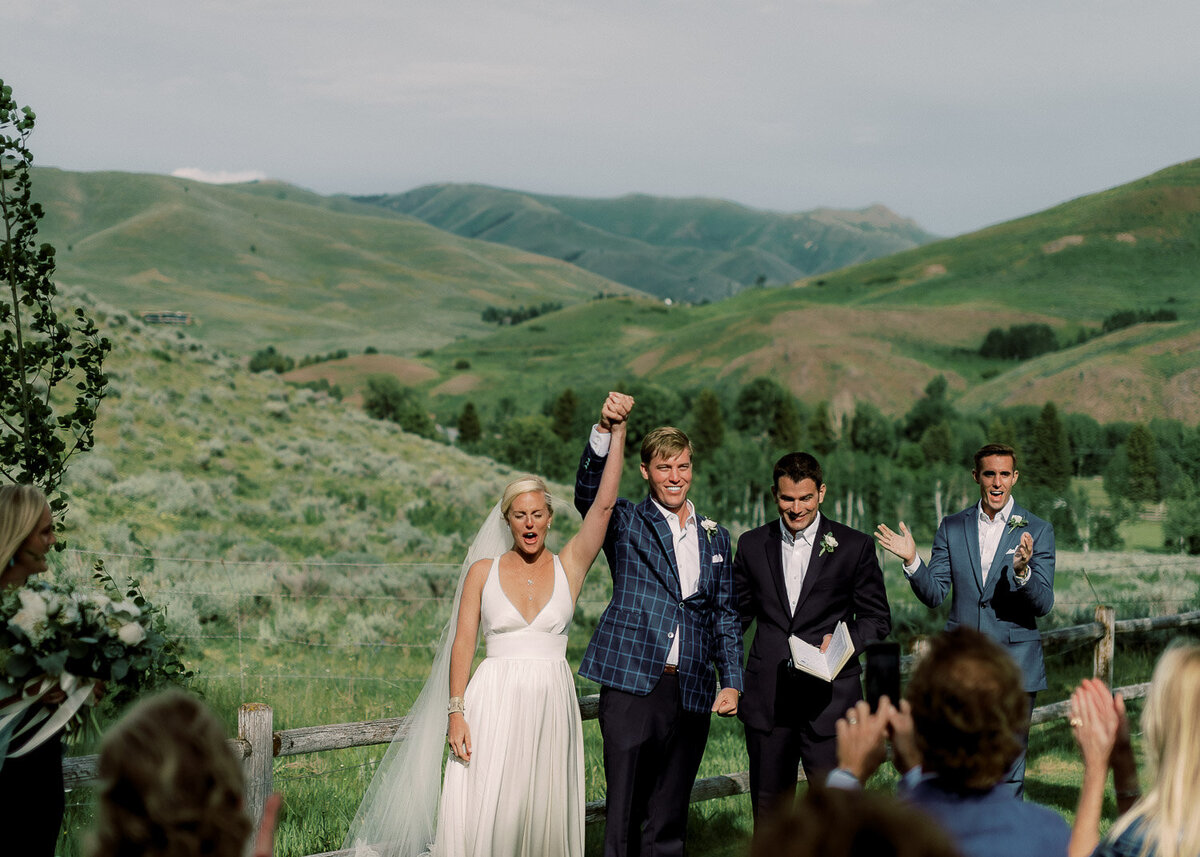 SunValley_Idaho_Destination_Wedding_Photography_Caitlin_Joyce_Photo-42