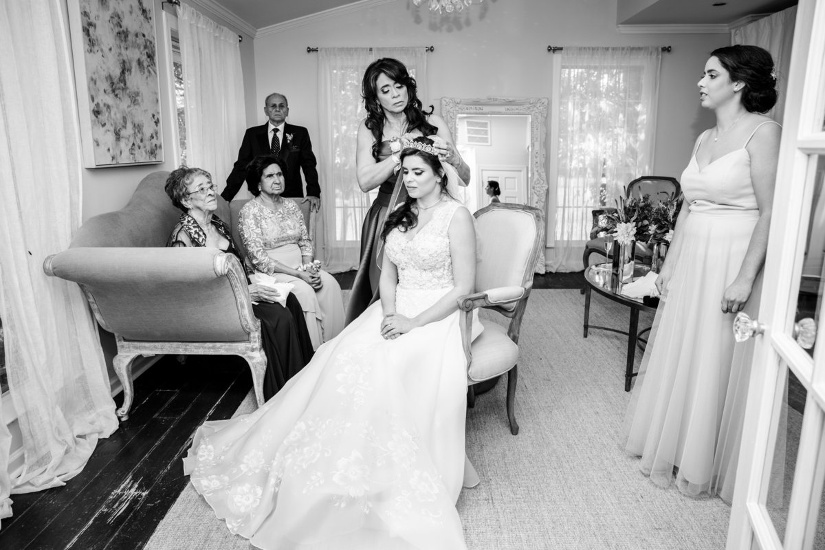 Austin wedding photographer addison grove wedding photographer mother putting on crown
