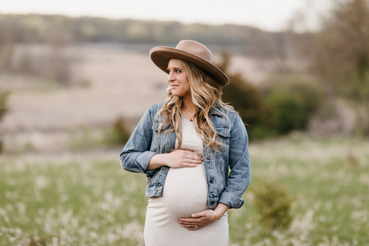 Taylor-Family-Maternity-Kelsey-Heeter-Photography-15 (1)