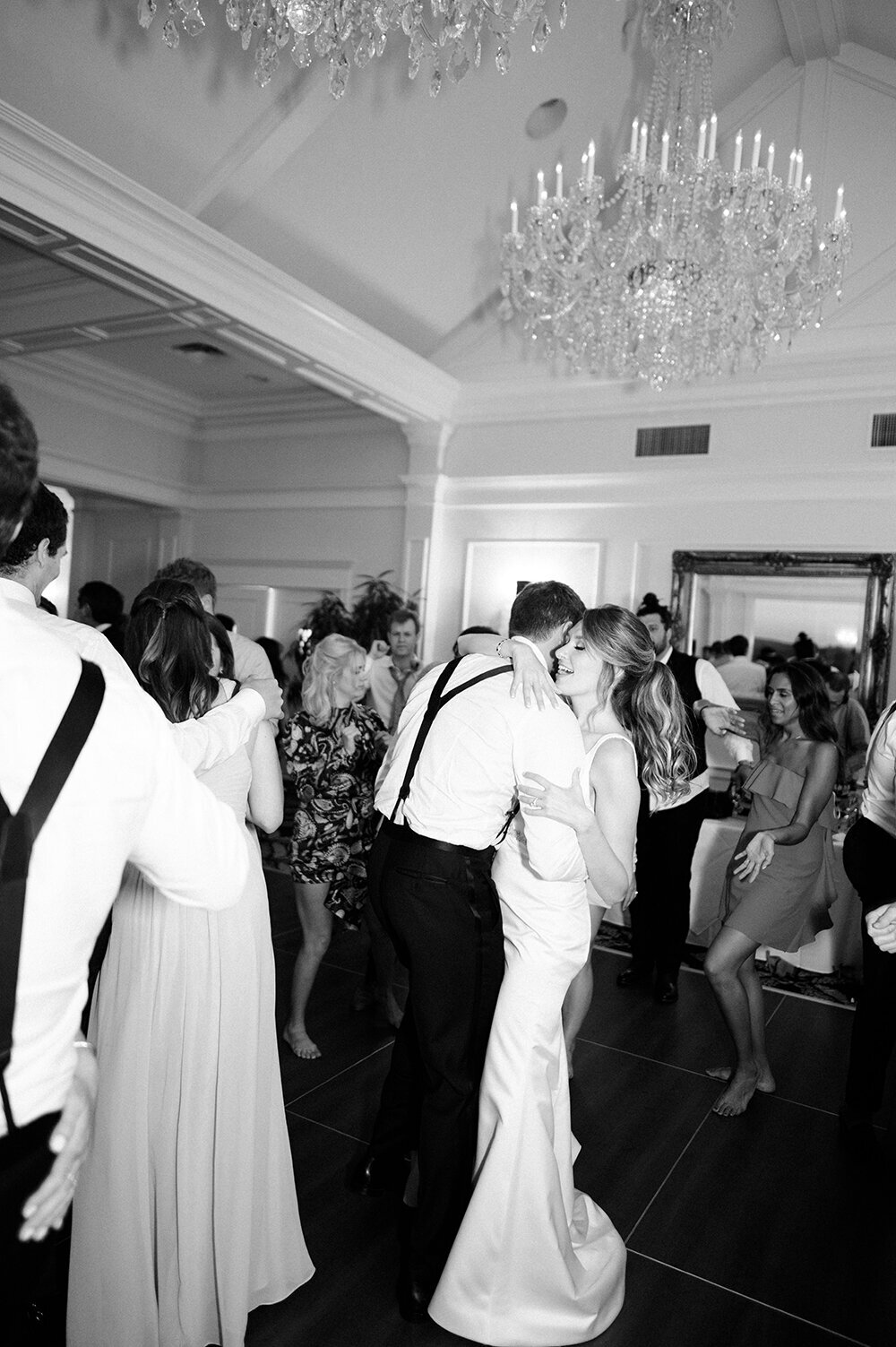 Virginia-country-club-vogue-black-and-white-dance