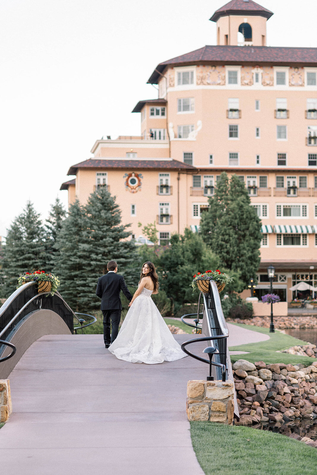 M%2bE_The_Broadmoor_Lakeside_Terrace_Wedding_Highlights_by_Diana_Coulter-32