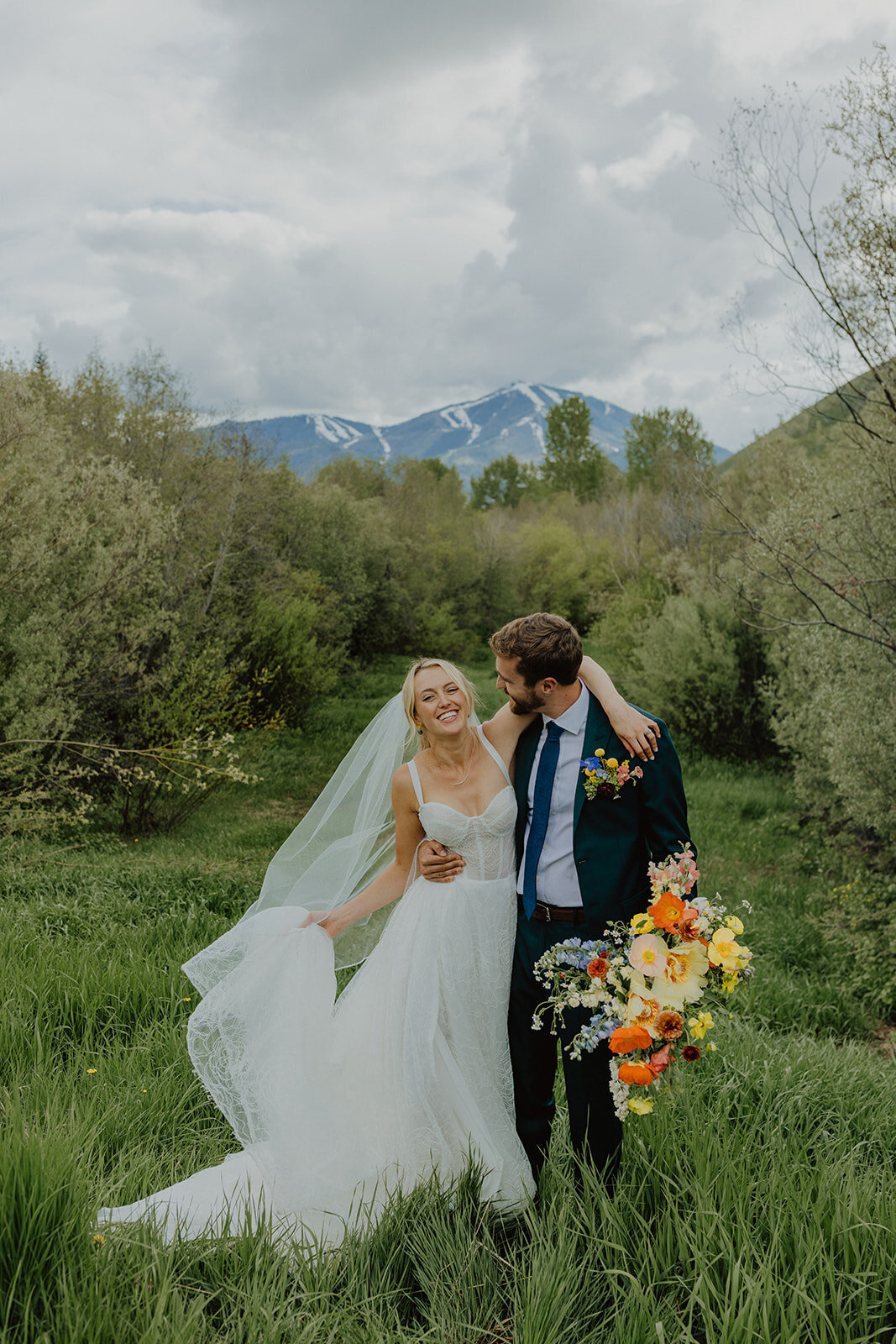 trail-creek-cabin-colorful-spring-wedding-greer-sneaks-168