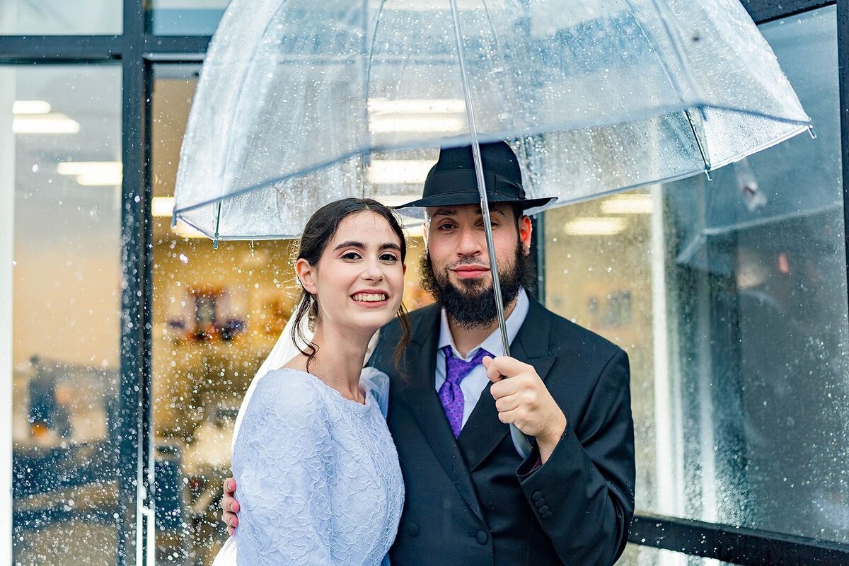 Eliana-Melmed-Photography-Chicago-LosAngeles-Jewish-WeddingPhotographer-CarmiKalman-CouplesPortraits-00011