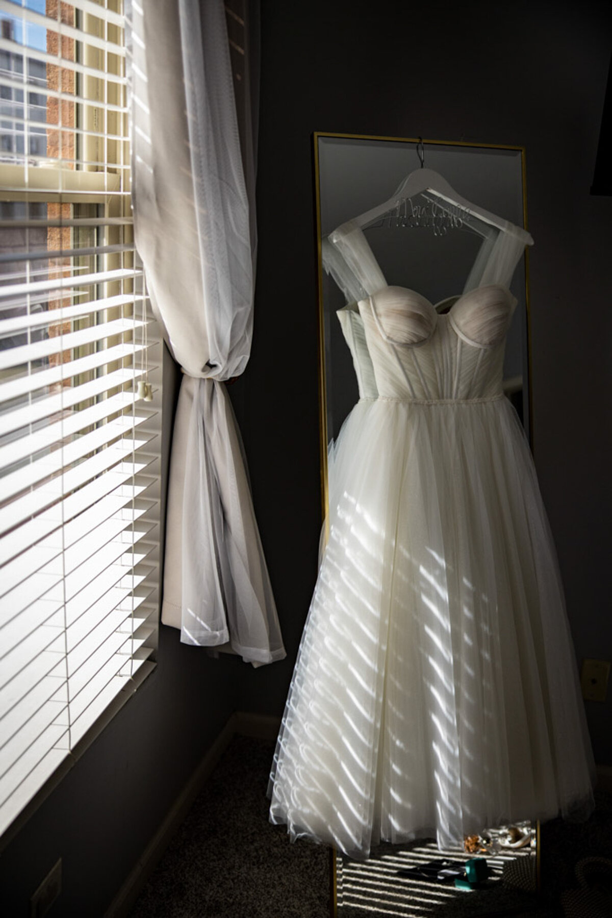 1Lucia-Lofts-Wedding-Photos-Lauren-Ashlely-Studios