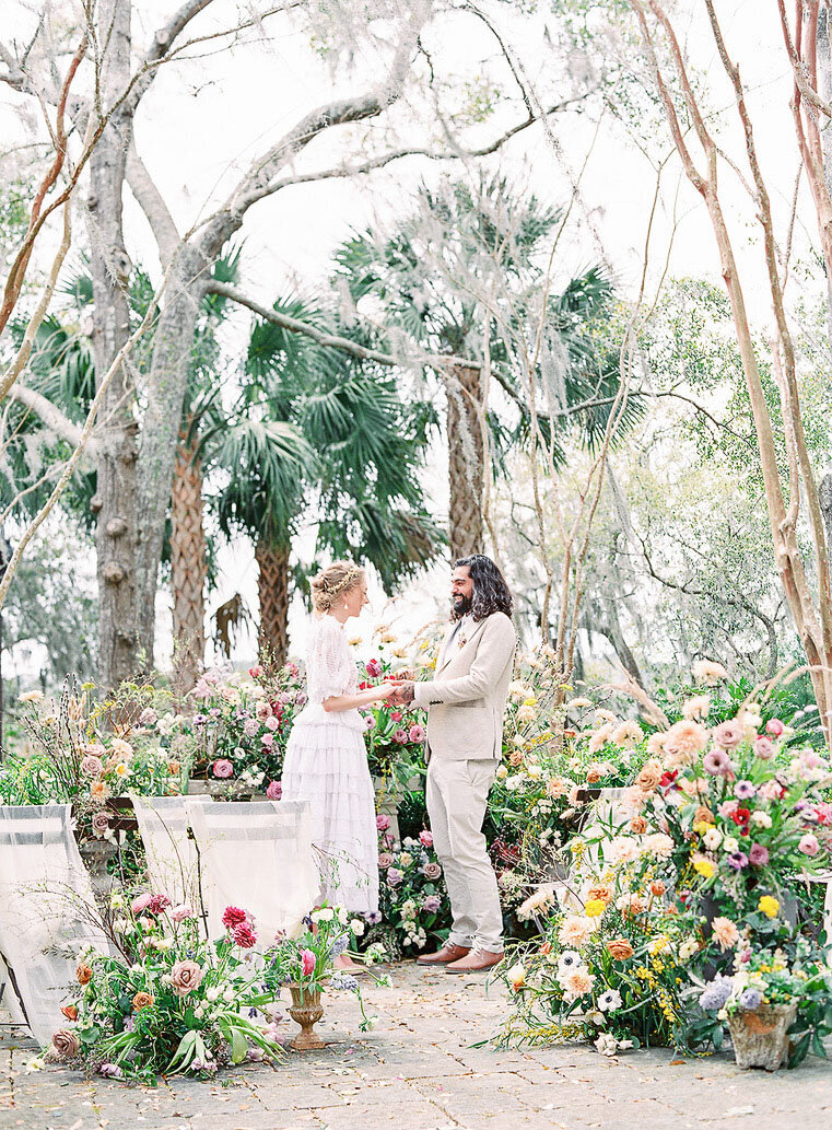 charleston-wedding-inspiration-wild-florals