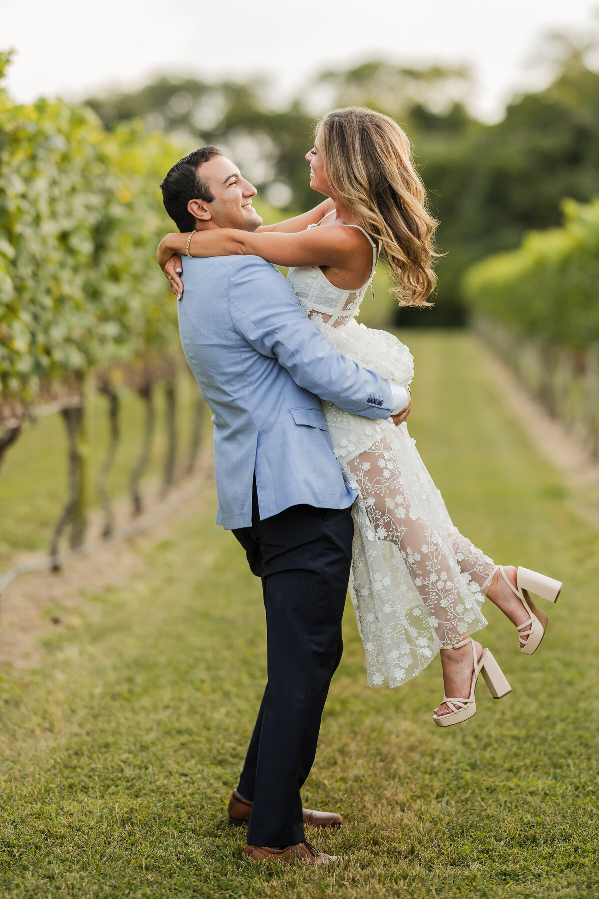vineyard-engagement-session-new-jersey-59