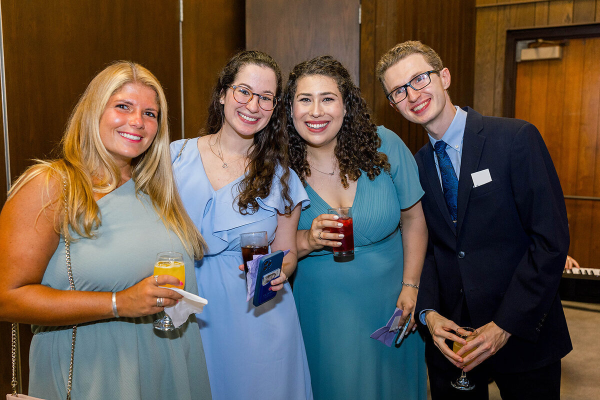 Eliana-Melmed-Photography-Chicago-LosAngeles-Jewish-WeddingPhotography-ElianaSklar-CocktailHour-00038