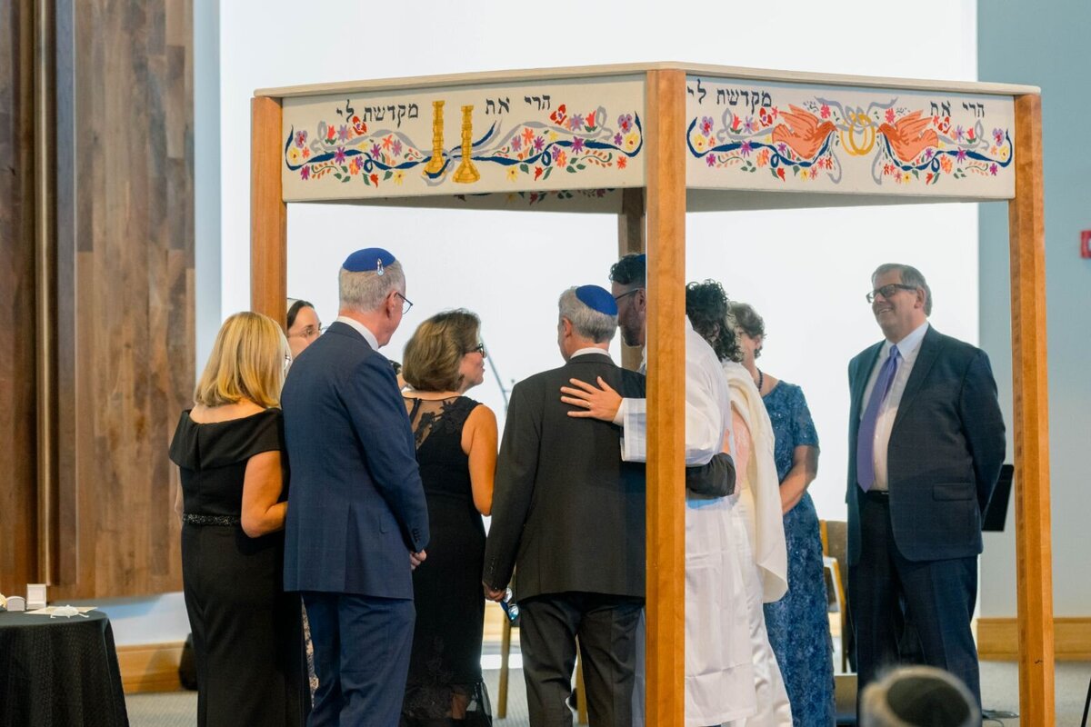 Eliana-Melmed-Photography-Chicago-LosAngeles-Jewish-WeddingPhotography-ShulaNoah-Chuppah-00223