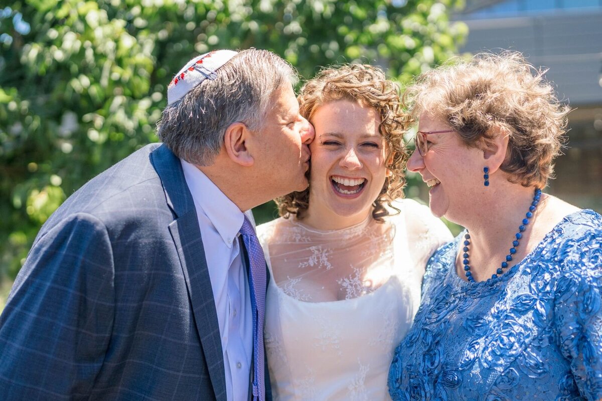 Eliana-Melmed-Photography-Chicago-LosAngeles-Jewish-WeddingPhotography-ShulaNoah-FamilyFormals-00045