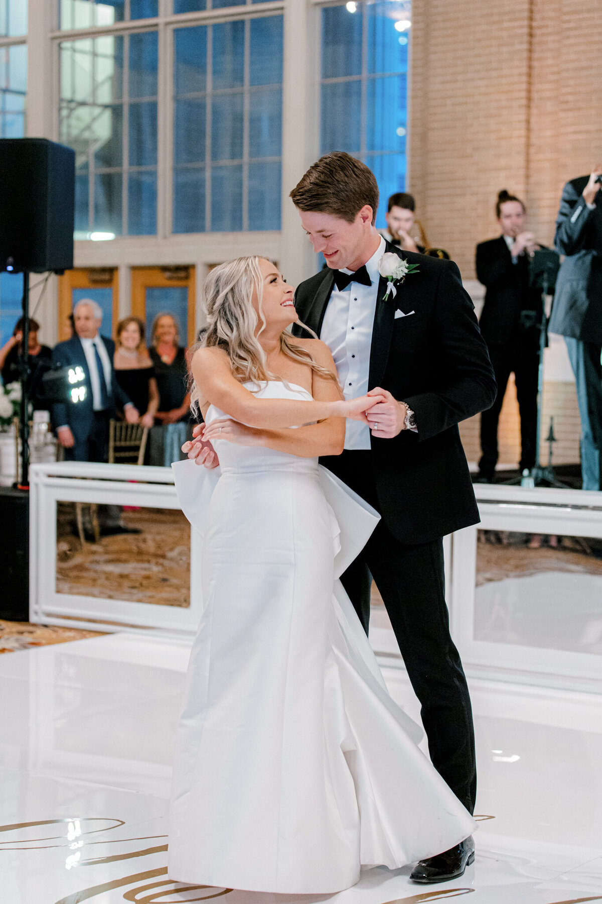 Madison & Michael's Wedding at Union Station | Dallas Wedding Photographer | Sami Kathryn Photography-201