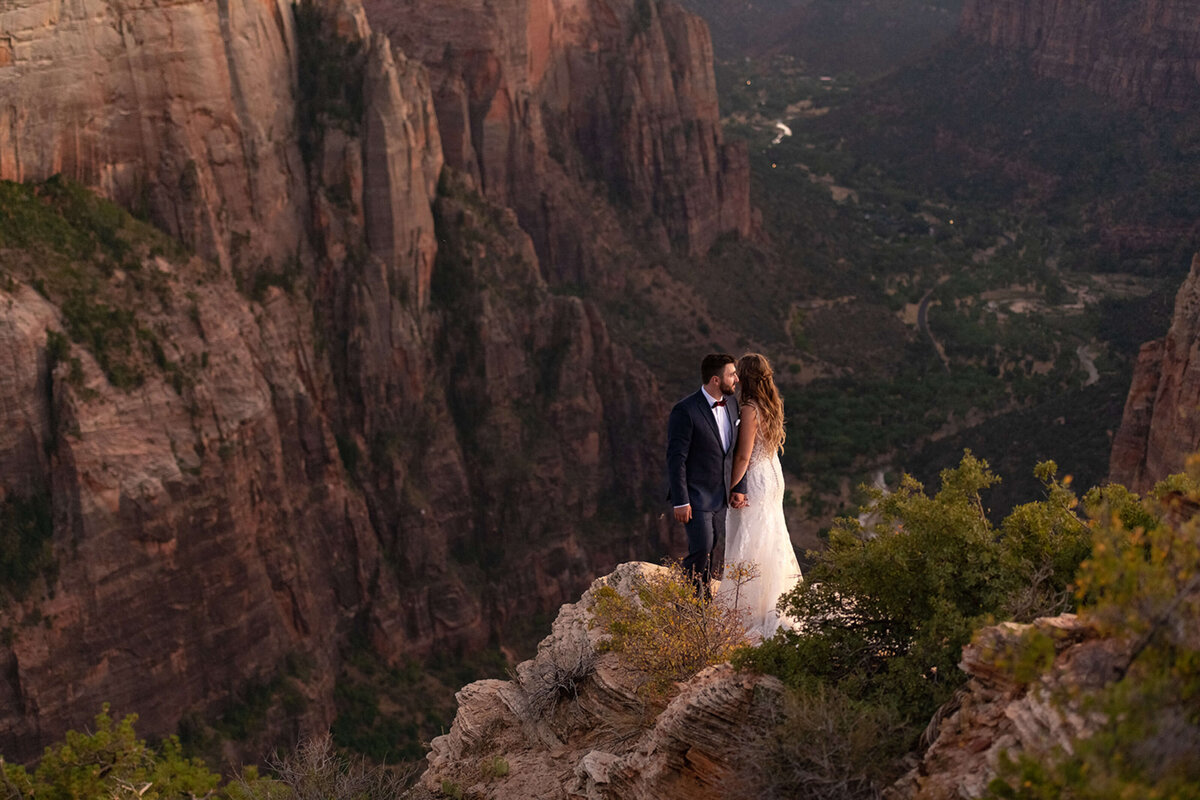 zion-national-park-elopement-wedding-photographer-19