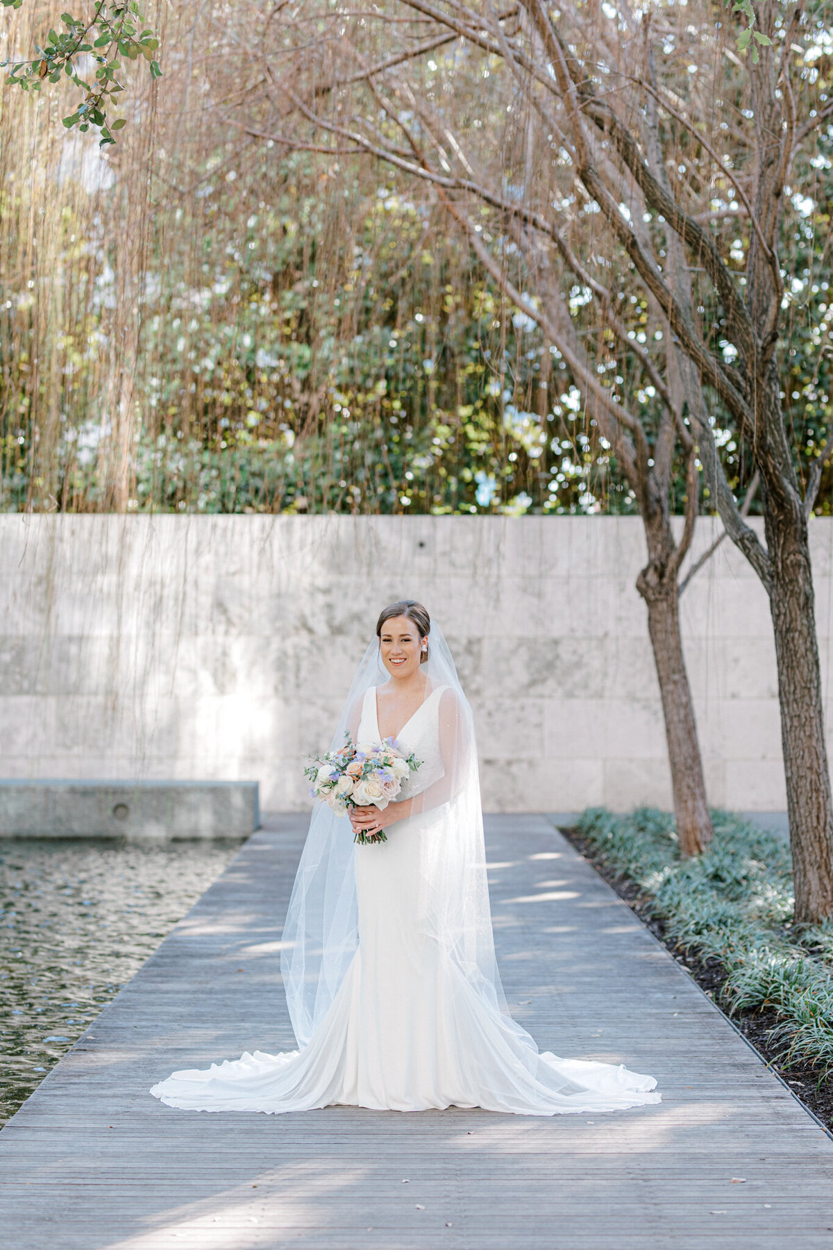 Natalie's Bridal Portraits at the Nasher Sculpture  Center | Dallas Wedding Photographer | Sami Kathryn Photography-4
