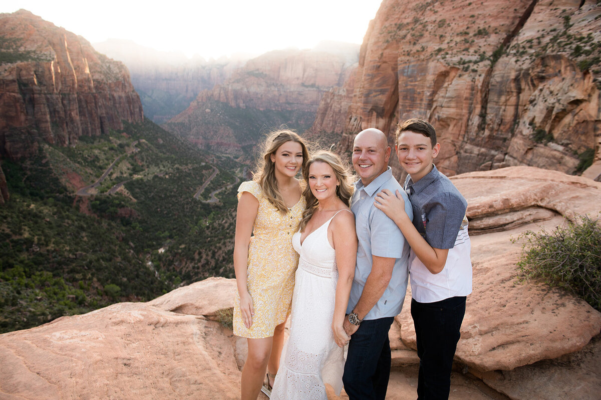 zion-national-park-family-photographer-wild-within-us (14)