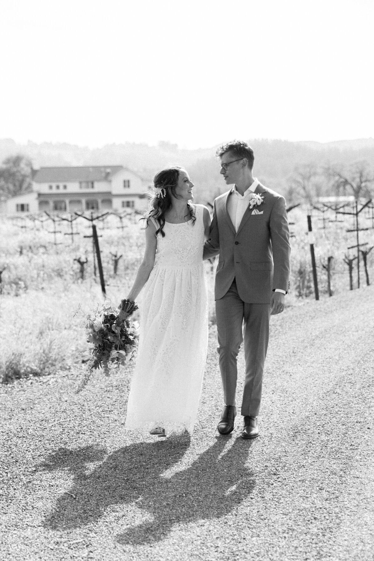 Rustic Intimate Calistoga California Wedding Inspiration Funny Wedding Photo Inspo Greer Rivera Wedding Photography
