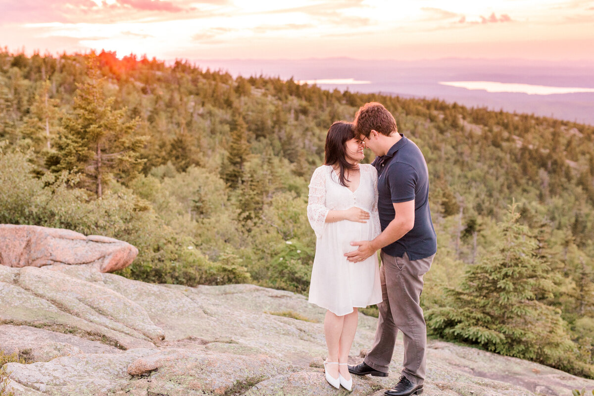 Andrea Simmons Photography pregnant and maternity photos mom and baby expecting maine light and airy soft beautiful portraits MaternityWebsite-6