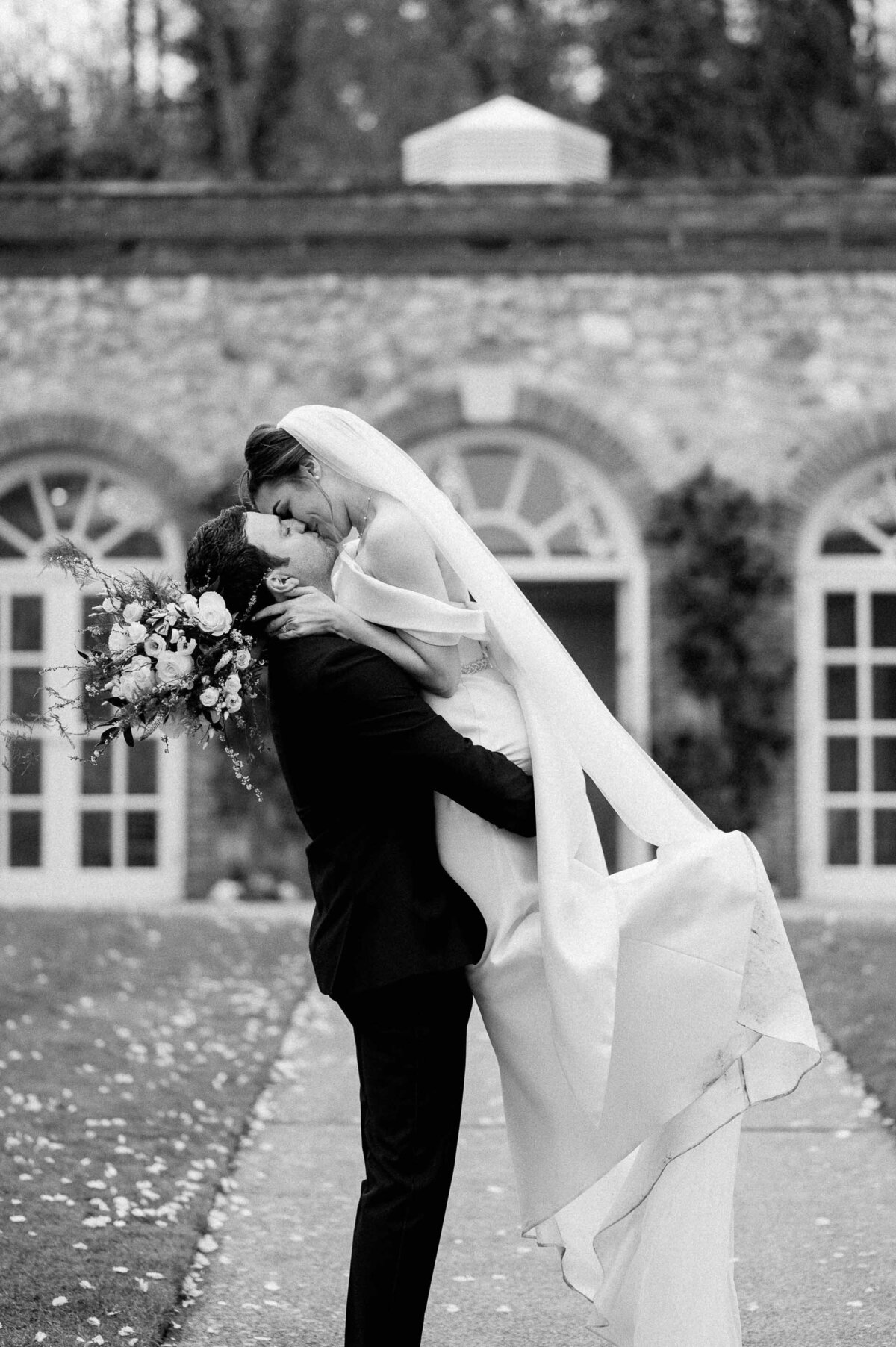 UK London Wedding Photographer - The Orangery Maidstone - Laura Williams Photography - WEB - 8