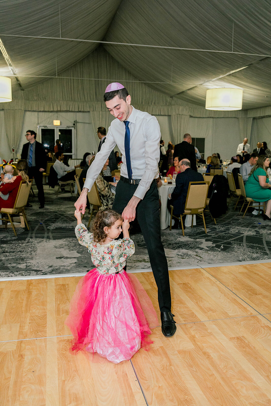 Eliana-Melmed-Photography-Chicago-LosAngeles-Jewish-WeddingPhotography-DInnerSpeeches-00008