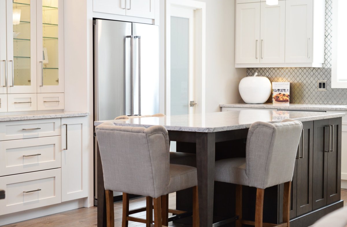 apartment-architecture-cabinets-373548