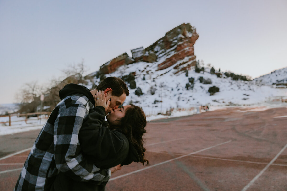 Red-Rocks-Winter-Engagement-01