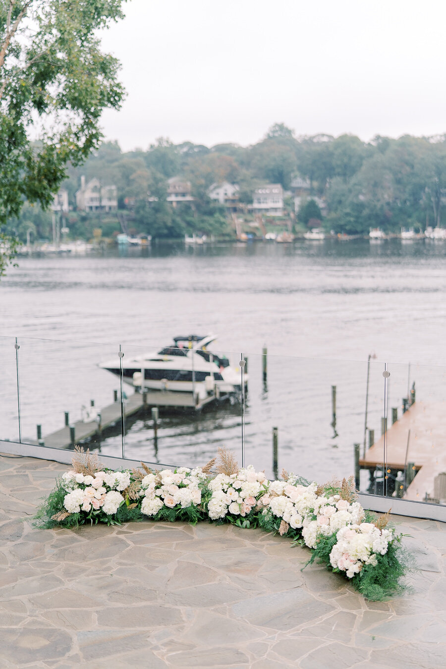 Leah_Ethan_Annapolis_Maryland_Fine_Art_Intimate_Waterfront_Wedding_Megan_Harris_Photography_-9