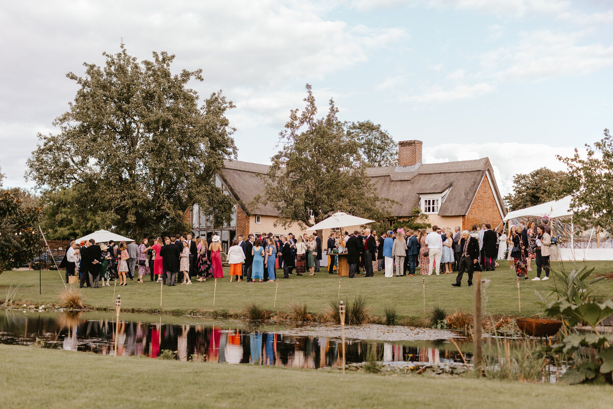 suffolk wedding photography relaxed authentic