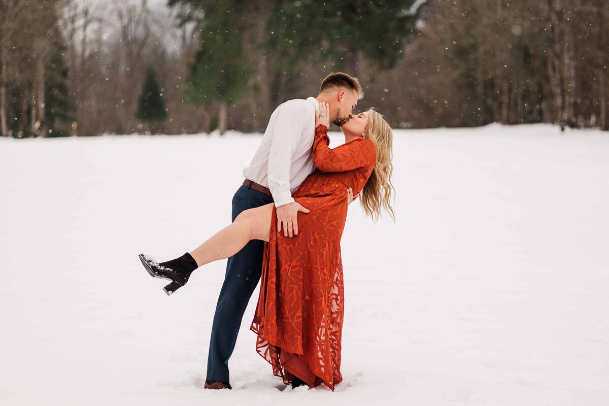 Snowy-Engagement-Meadowbrook-Farm-Northbend-WA-1261