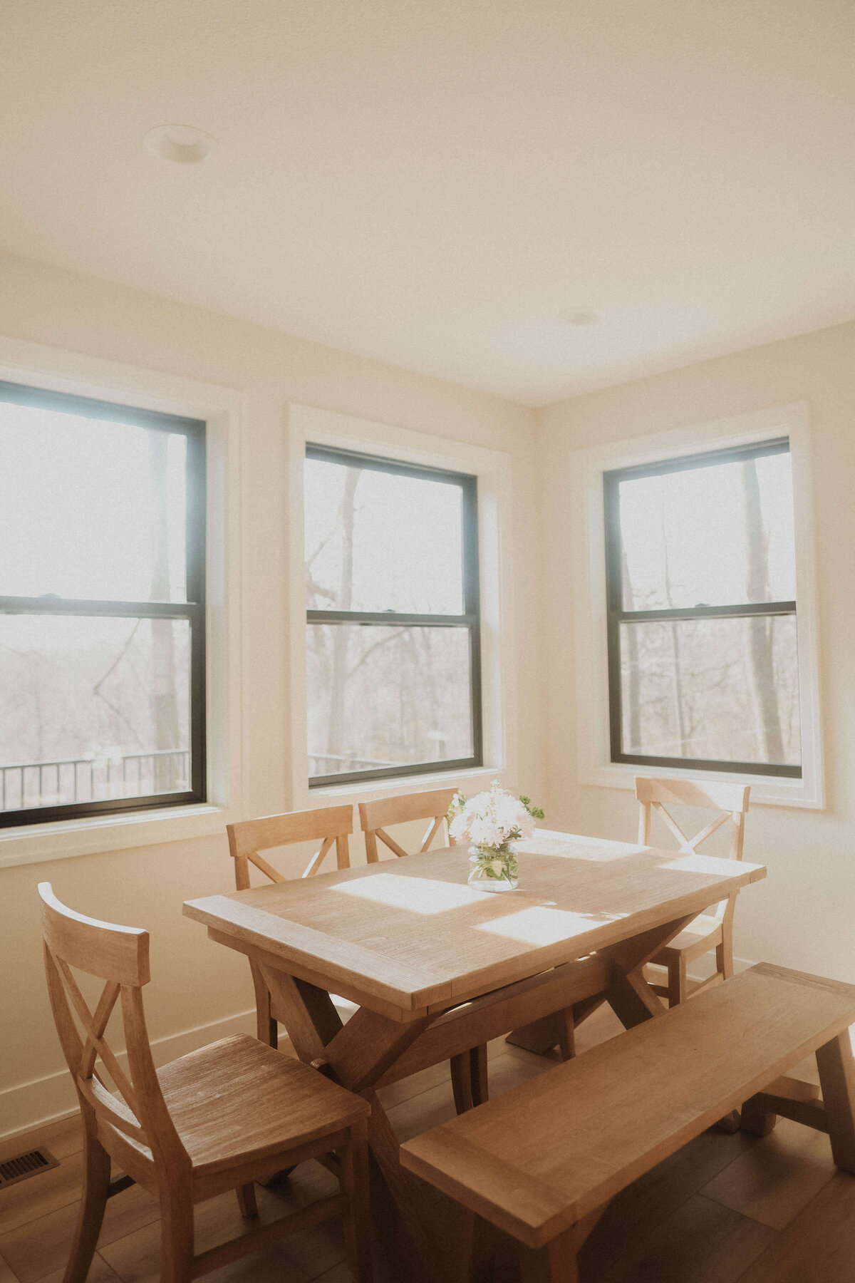 9632-Dining-Polk-City-Central-Iowa-Custom-Home-JRL-Builders-3F1A8262