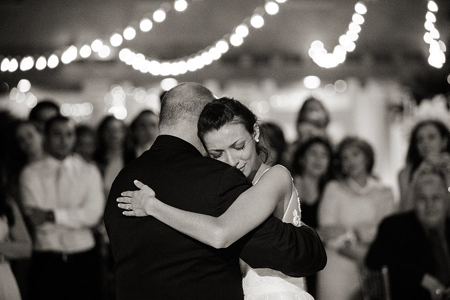 father daughter dance at wedding