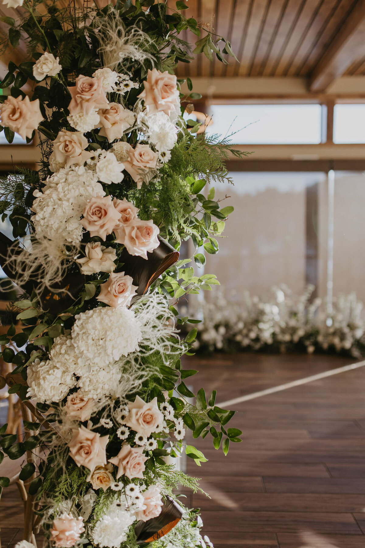floral-ceremony-arch